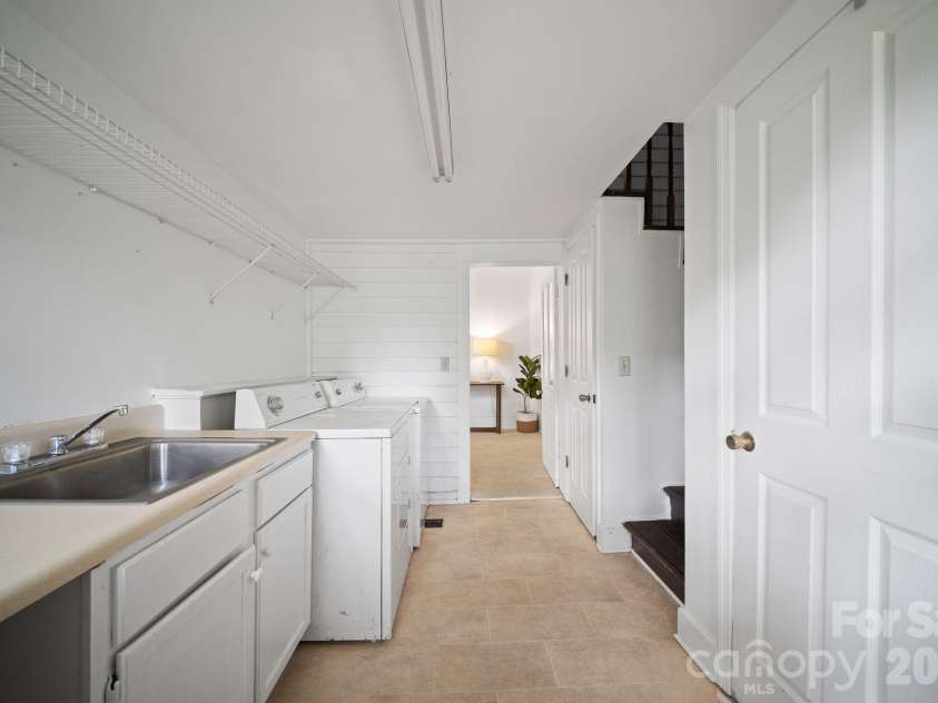 250 Justice Ridge Road, Candler, NC 28715.  MLS# CAR4416106, YatesRealty ID 45829. 