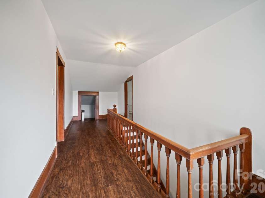 250 Justice Ridge Road, Candler, NC 28715.  MLS# CAR4416106, YatesRealty ID 45829. 