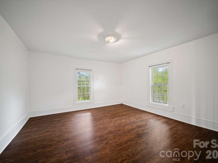 250 Justice Ridge Road, Candler, NC 28715.  MLS# CAR4416106, YatesRealty ID 45829. 