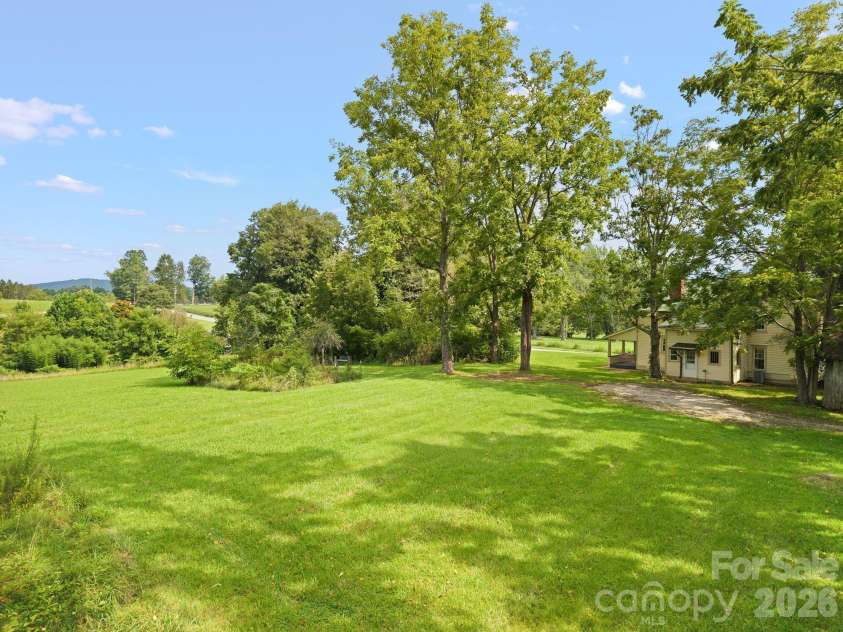 250 Justice Ridge Road, Candler, NC 28715.  MLS# CAR4416106, YatesRealty ID 45829. 