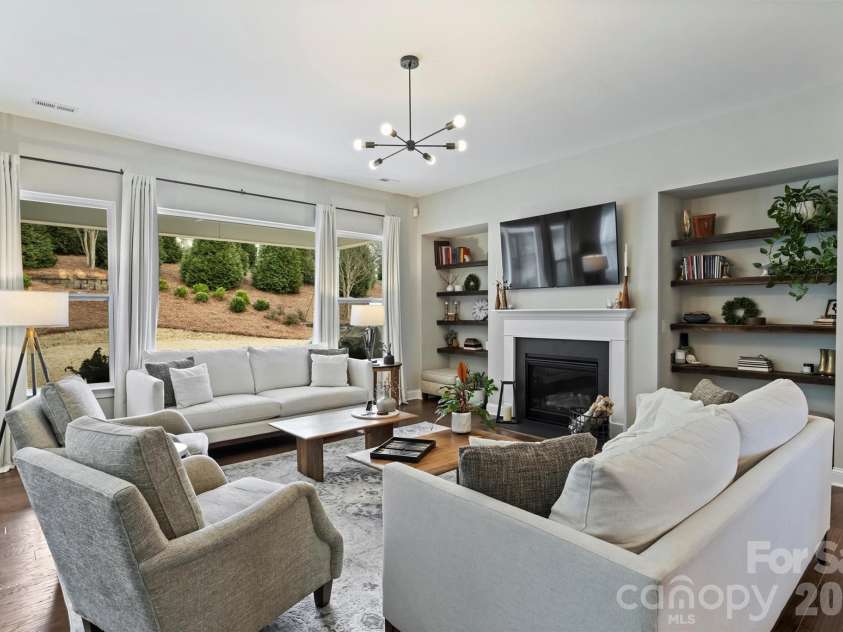 15413 Topanga Drive, Charlotte, NC 28278.  MLS# CAR4346591, YatesRealty ID 4583. 
