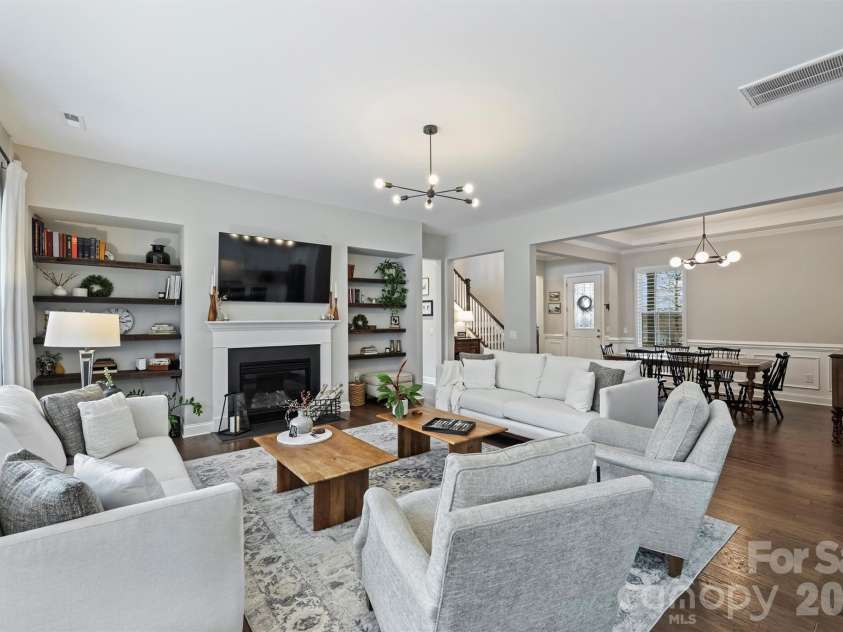 15413 Topanga Drive, Charlotte, NC 28278.  MLS# CAR4346591, YatesRealty ID 4583. 