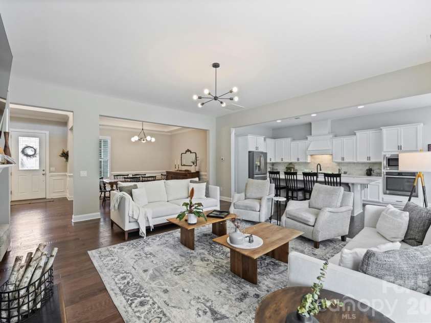 15413 Topanga Drive, Charlotte, NC 28278.  MLS# CAR4346591, YatesRealty ID 4583. 