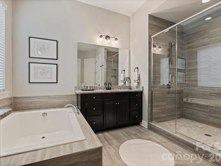 15413 Topanga Drive, Charlotte, NC 28278.  MLS# CAR4346591, YatesRealty ID 4583. 
