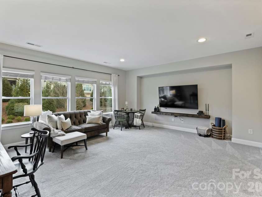 15413 Topanga Drive, Charlotte, NC 28278.  MLS# CAR4346591, YatesRealty ID 4583. 