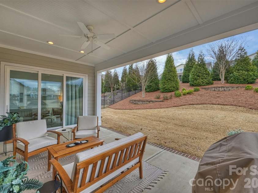 15413 Topanga Drive, Charlotte, NC 28278.  MLS# CAR4346591, YatesRealty ID 4583. 