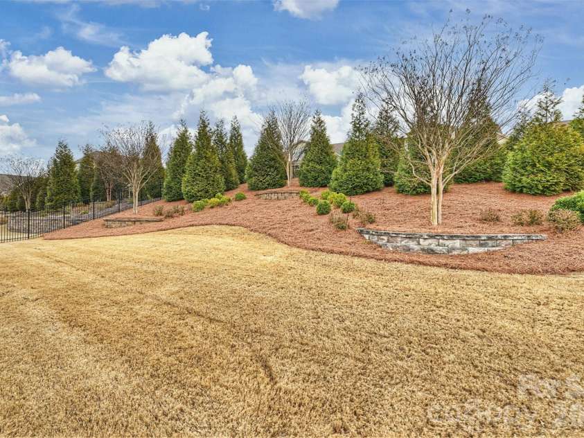 15413 Topanga Drive, Charlotte, NC 28278.  MLS# CAR4346591, YatesRealty ID 4583. 