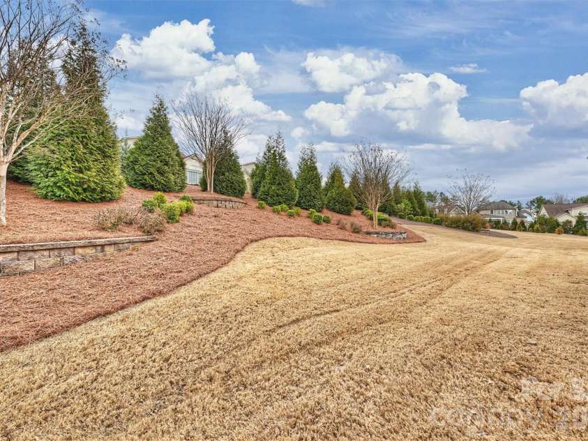 15413 Topanga Drive, Charlotte, NC 28278.  MLS# CAR4346591, YatesRealty ID 4583. 