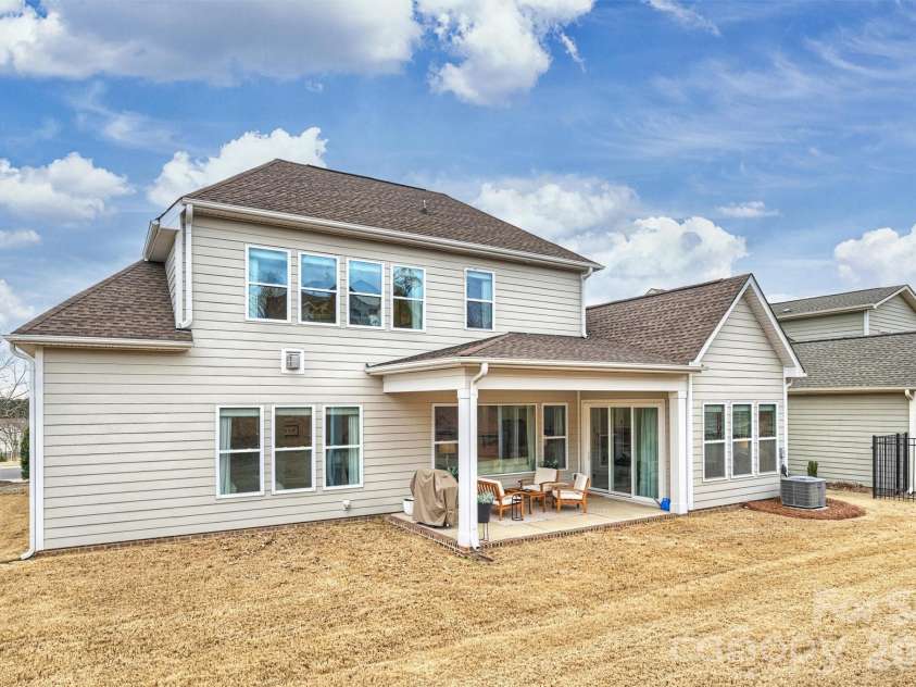 15413 Topanga Drive, Charlotte, NC 28278.  MLS# CAR4346591, YatesRealty ID 4583. 