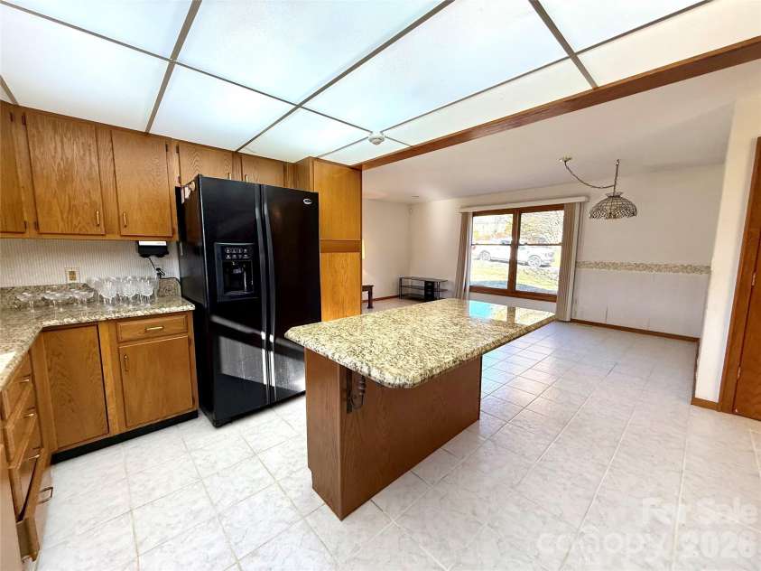 2001 Plum Tree Lane, Hendersonville, NC 28739.  MLS# CAR4333550, YatesRealty ID 4583. Kitchen with Island