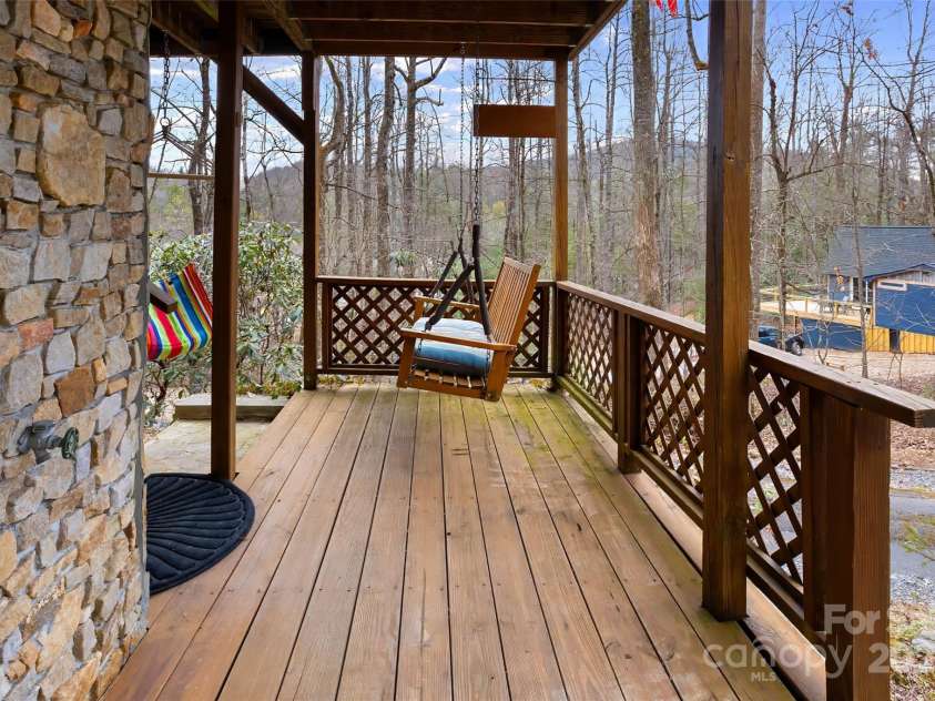 34 Rainbow Lake Circle, Black Mountain, NC 28711.  MLS# CAR4217792, YatesRealty ID 4583. 