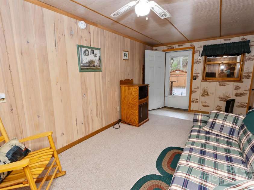34 Rainbow Lake Circle, Black Mountain, NC 28711.  MLS# CAR4217792, YatesRealty ID 4583. 