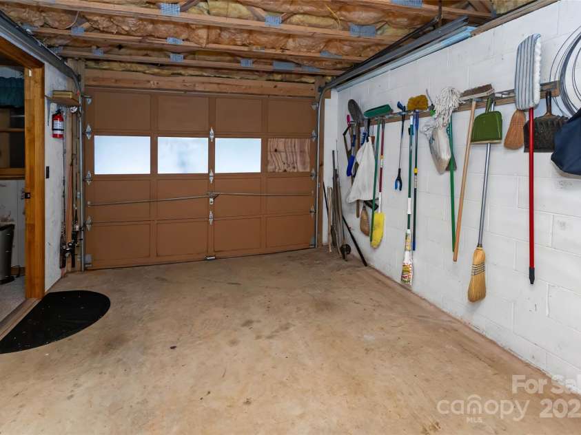 34 Rainbow Lake Circle, Black Mountain, NC 28711.  MLS# CAR4217792, YatesRealty ID 4583. 