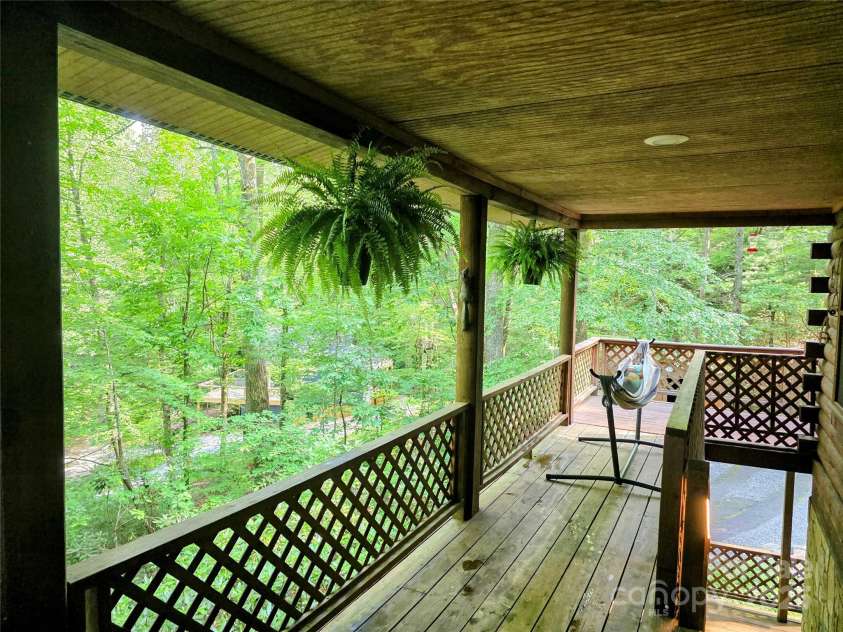 34 Rainbow Lake Circle, Black Mountain, NC 28711.  MLS# CAR4217792, YatesRealty ID 4583. 