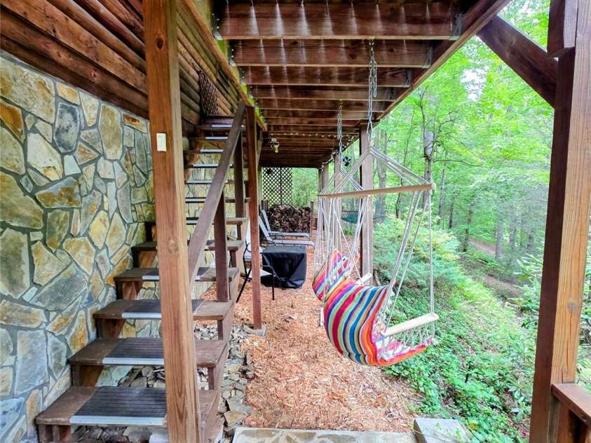 34 Rainbow Lake Circle, Black Mountain, NC 28711.  MLS# CAR4217792, YatesRealty ID 4583. 