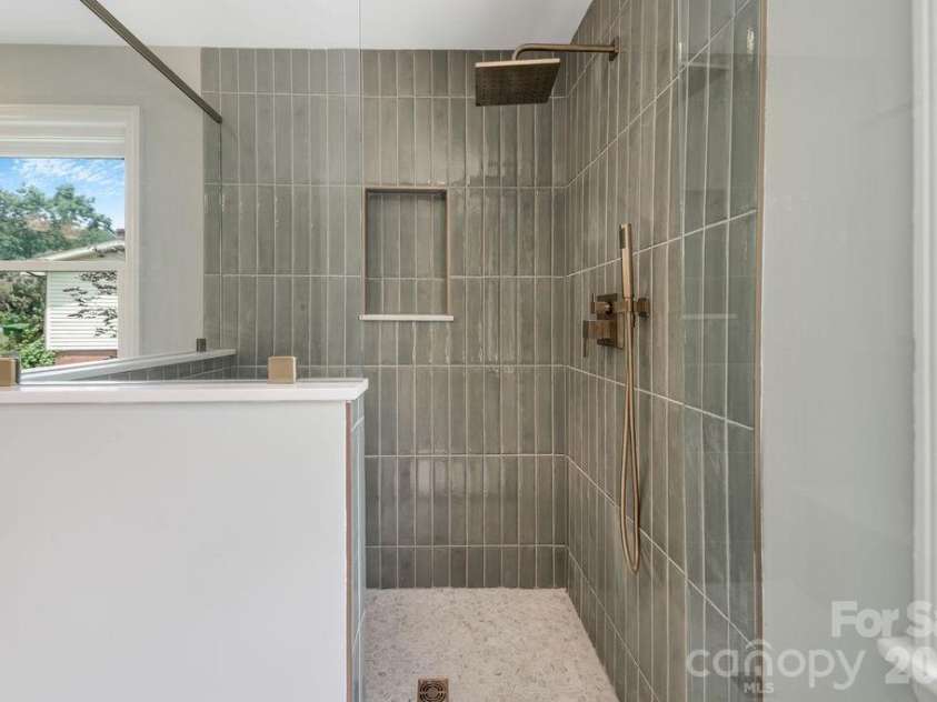 55 Cisco Road, Asheville, NC 28805.  MLS# CAR4416071, YatesRealty ID 45831. 
