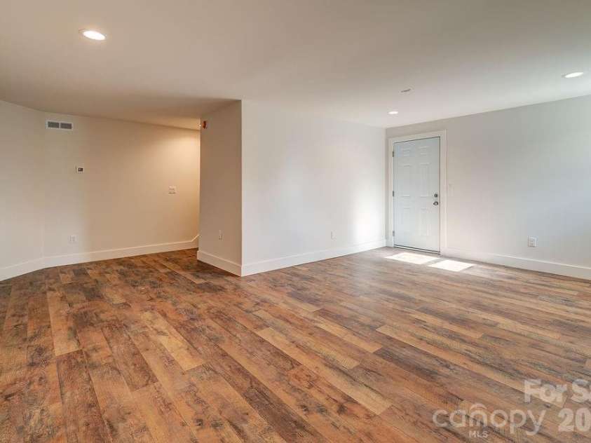 55 Cisco Road, Asheville, NC 28805.  MLS# CAR4416071, YatesRealty ID 45831. 