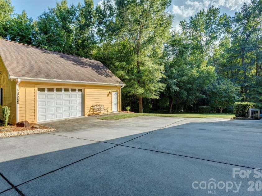 12760 Bethel School Road, Midland, NC 28107.  MLS# CAR4415874, YatesRealty ID 45833. 
