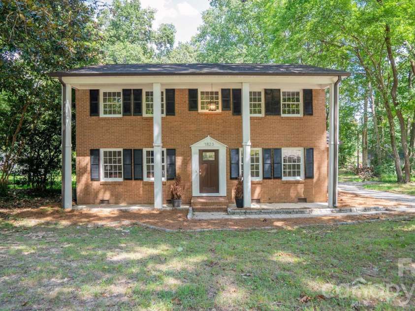 7823 Elwood Drive, Charlotte, NC 28227.  MLS# CAR4415830, YatesRealty ID 45834. 