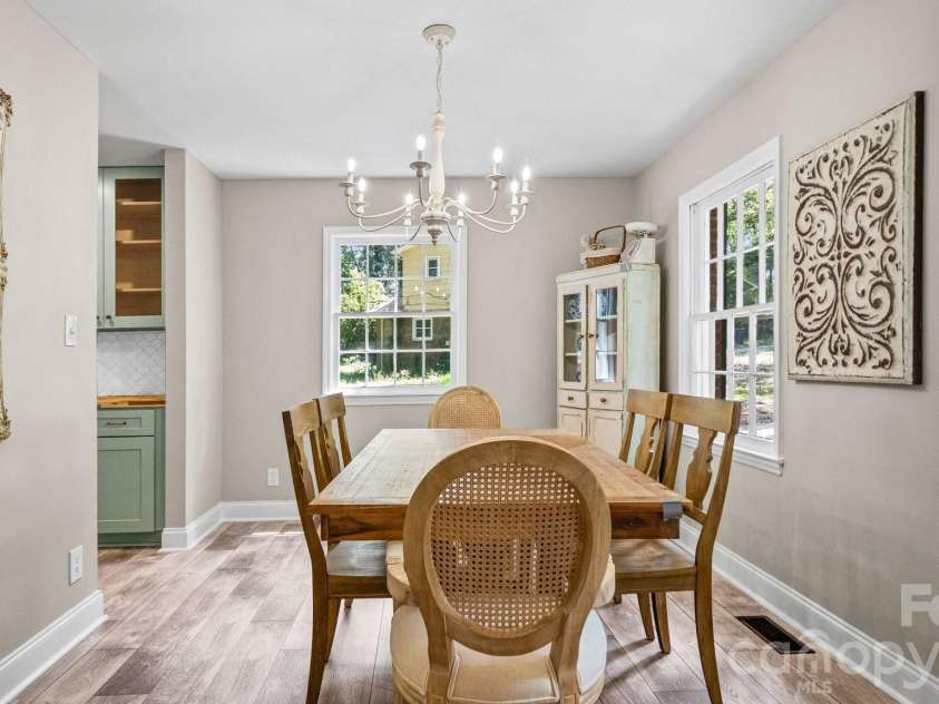 7823 Elwood Drive, Charlotte, NC 28227.  MLS# CAR4415830, YatesRealty ID 45834. 