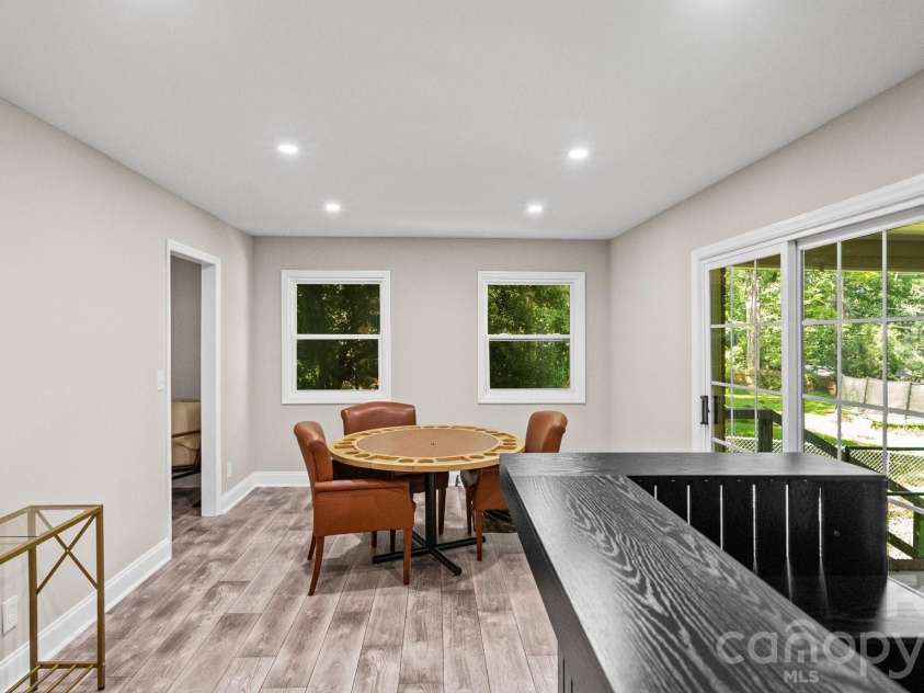 7823 Elwood Drive, Charlotte, NC 28227.  MLS# CAR4415830, YatesRealty ID 45834. 
