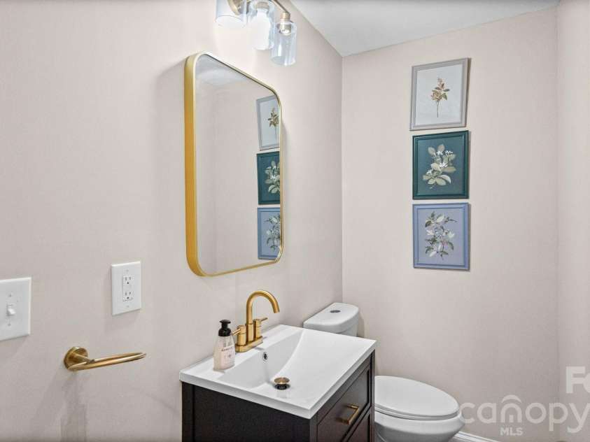 7823 Elwood Drive, Charlotte, NC 28227.  MLS# CAR4415830, YatesRealty ID 45834. 