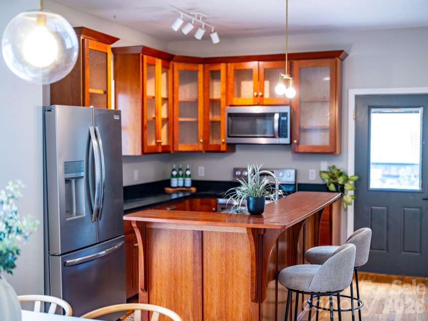 92 Martin Avenue, Asheville, NC 28806.  MLS# CAR4415858, YatesRealty ID 45835. 