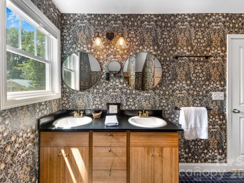 92 Martin Avenue, Asheville, NC 28806.  MLS# CAR4415858, YatesRealty ID 45835. Bamboo Vaniity