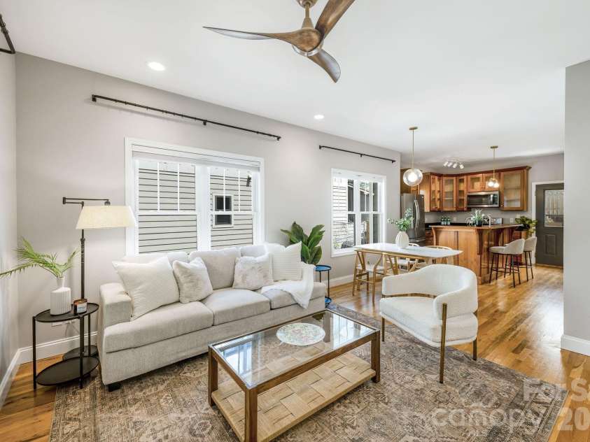 92 Martin Avenue, Asheville, NC 28806.  MLS# CAR4415858, YatesRealty ID 45835. Bright and open