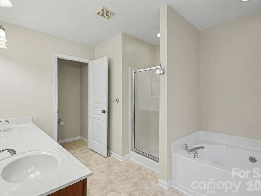 9910 Westmoreland Road, Cornelius, NC 28031.  MLS# CAR4415857, YatesRealty ID 45836. 