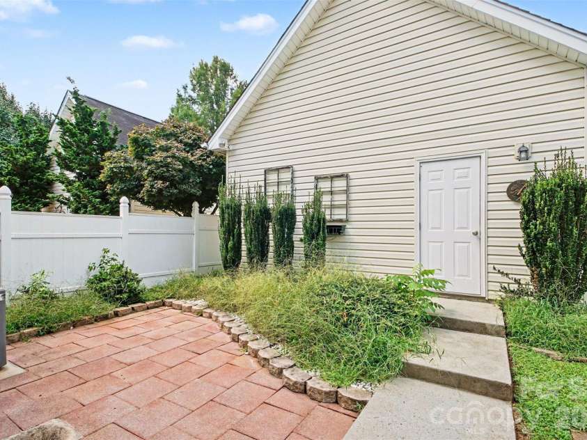 9910 Westmoreland Road, Cornelius, NC 28031.  MLS# CAR4415857, YatesRealty ID 45836. 