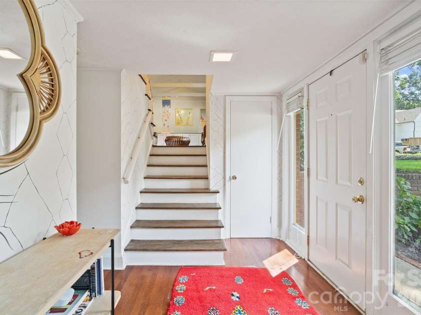 2911 Arundel Drive, Charlotte, NC 28209.  MLS# CAR4415828, YatesRealty ID 45838. 