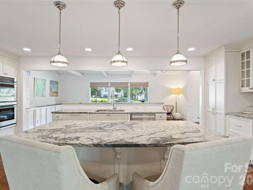 2911 Arundel Drive, Charlotte, NC 28209.  MLS# CAR4415828, YatesRealty ID 45838. 