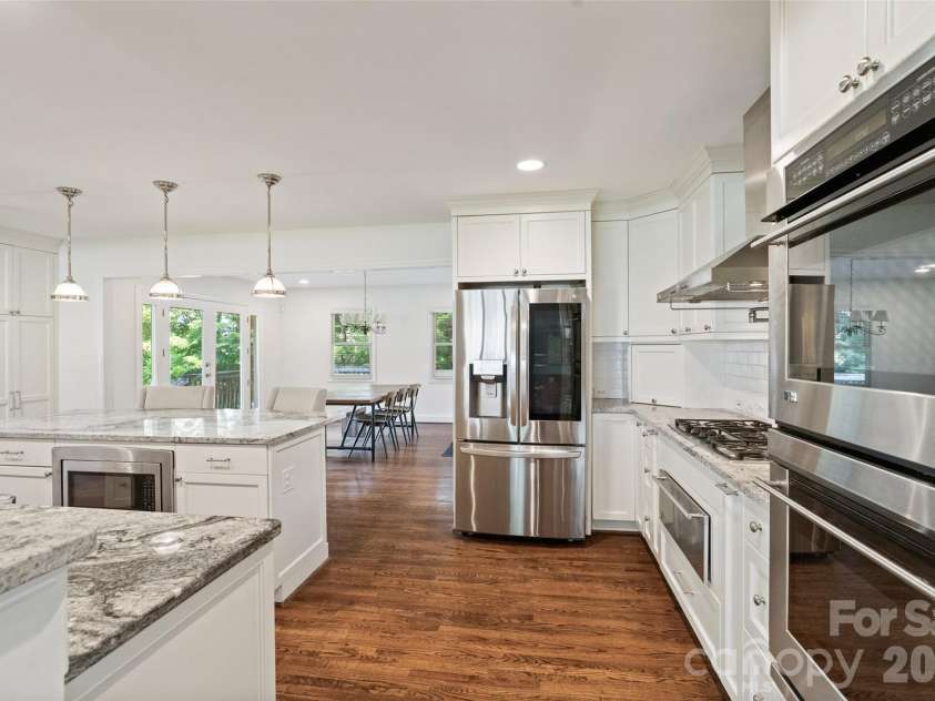 2911 Arundel Drive, Charlotte, NC 28209.  MLS# CAR4415828, YatesRealty ID 45838. 
