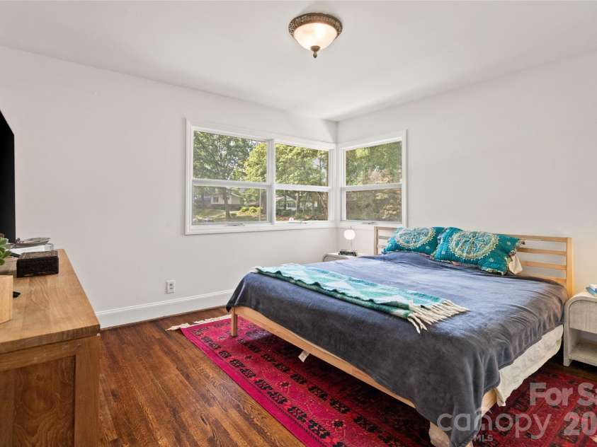 2911 Arundel Drive, Charlotte, NC 28209.  MLS# CAR4415828, YatesRealty ID 45838. 