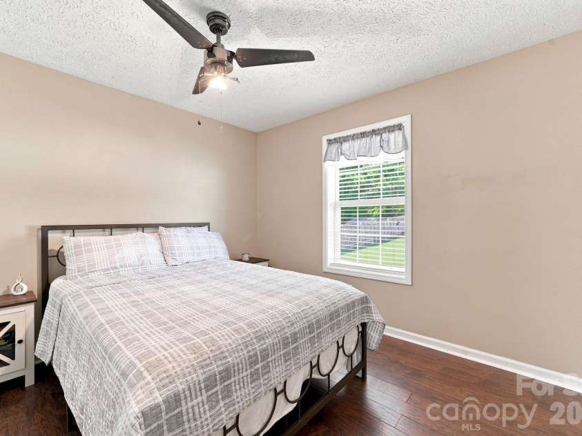 132 Kendra Drive, Mooresville, NC 28117.  MLS# CAR4415525, YatesRealty ID 45839. 