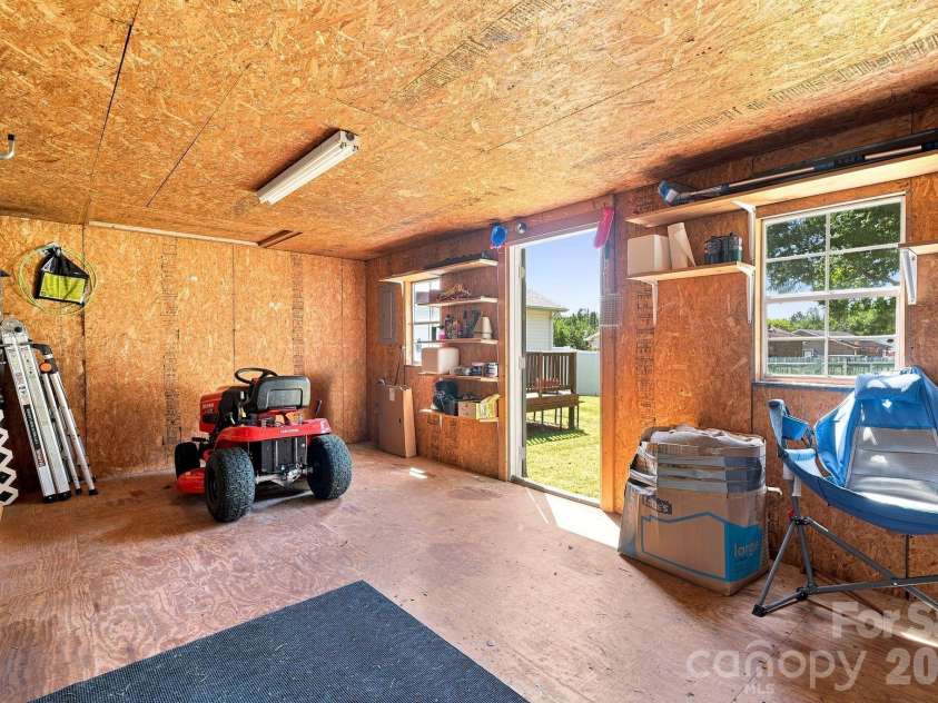 132 Kendra Drive, Mooresville, NC 28117.  MLS# CAR4415525, YatesRealty ID 45839. 