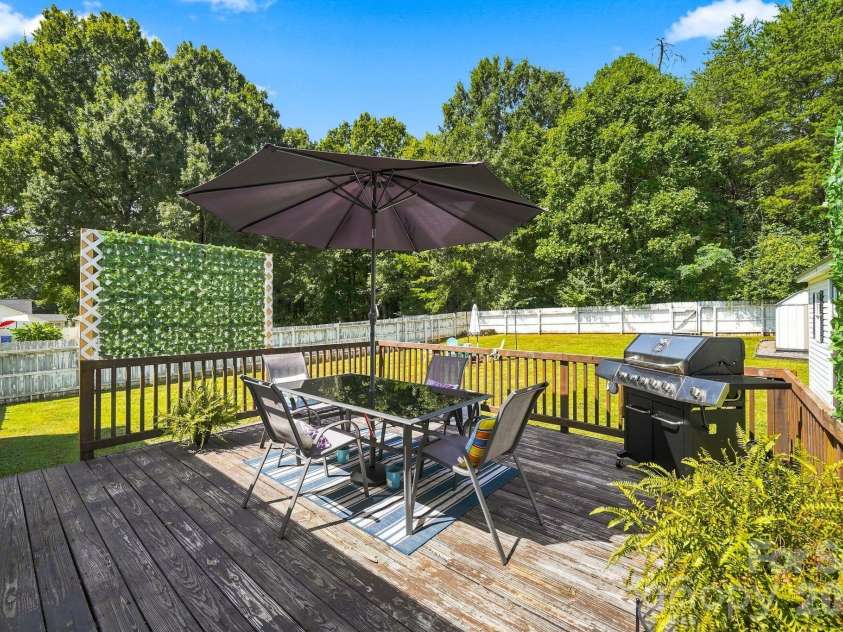 132 Kendra Drive, Mooresville, NC 28117.  MLS# CAR4415525, YatesRealty ID 45839. 