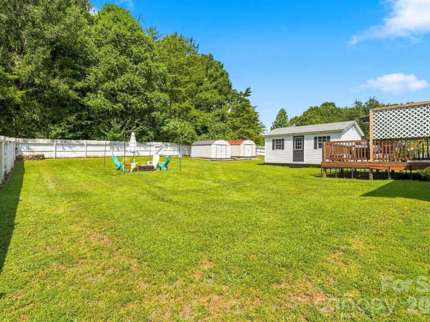132 Kendra Drive, Mooresville, NC 28117.  MLS# CAR4415525, YatesRealty ID 45839. 