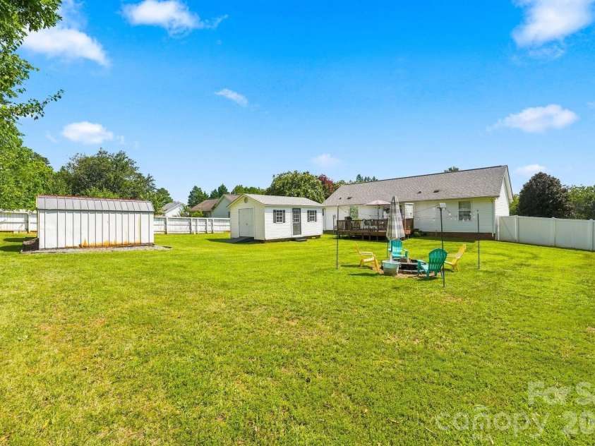 132 Kendra Drive, Mooresville, NC 28117.  MLS# CAR4415525, YatesRealty ID 45839. 