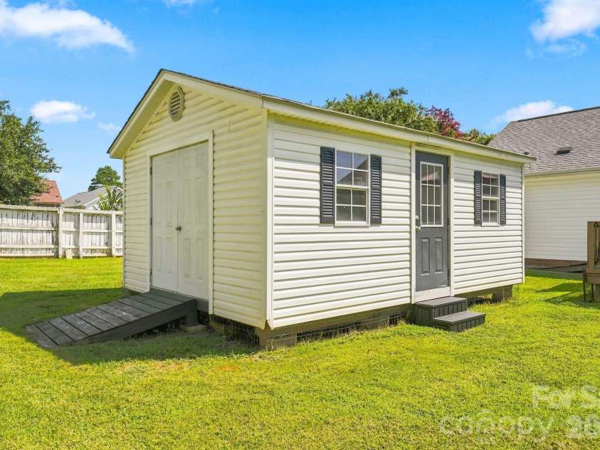 132 Kendra Drive, Mooresville, NC 28117.  MLS# CAR4415525, YatesRealty ID 45839. 