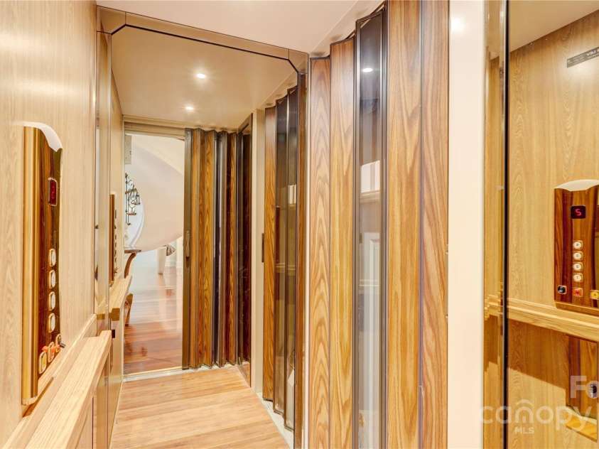 2310 La Maison Drive, Charlotte, NC 28226.  MLS# CAR4320446, YatesRealty ID 4584. 