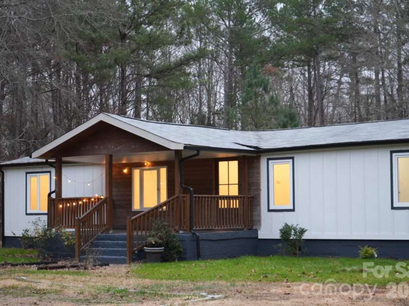 3236 Daystar Road, Lancaster, SC 29720.  MLS# CAR4402436, YatesRealty ID 4584. 