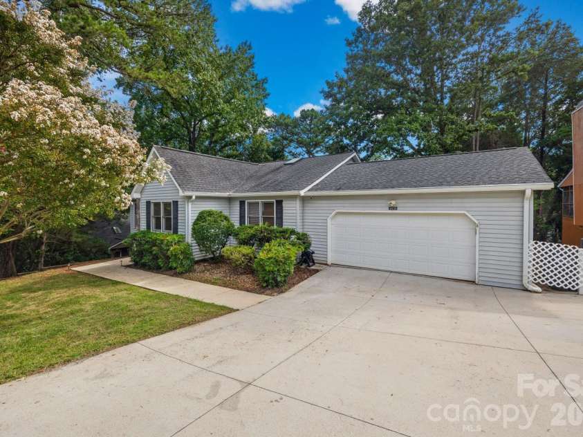 4060 Point Clear Drive, Tega Cay, SC 29708.  MLS# CAR4415543, YatesRealty ID 45840. 