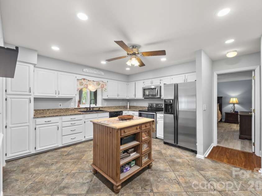 4060 Point Clear Drive, Tega Cay, SC 29708.  MLS# CAR4415543, YatesRealty ID 45840. 