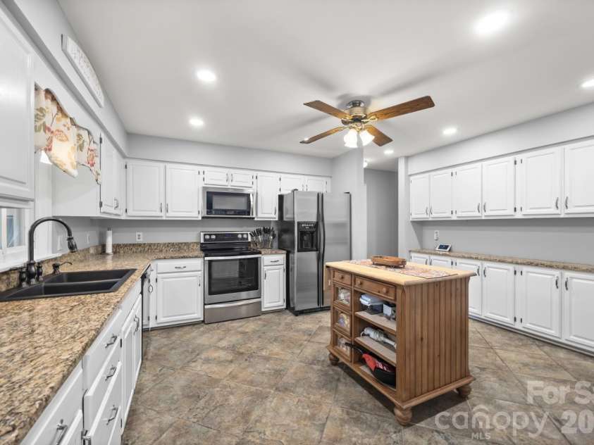 4060 Point Clear Drive, Tega Cay, SC 29708.  MLS# CAR4415543, YatesRealty ID 45840. 