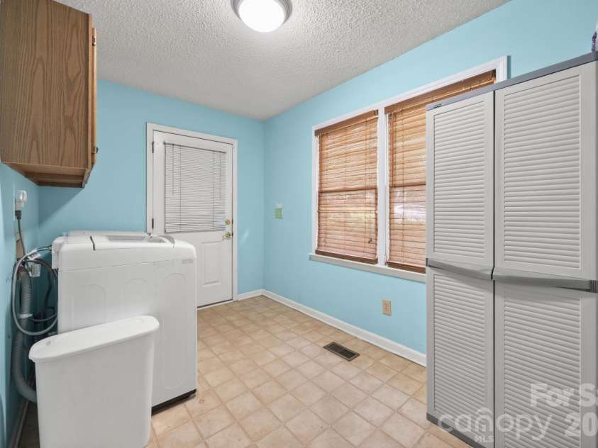 4060 Point Clear Drive, Tega Cay, SC 29708.  MLS# CAR4415543, YatesRealty ID 45840. 
