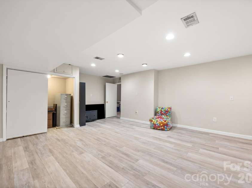 4060 Point Clear Drive, Tega Cay, SC 29708.  MLS# CAR4415543, YatesRealty ID 45840. 