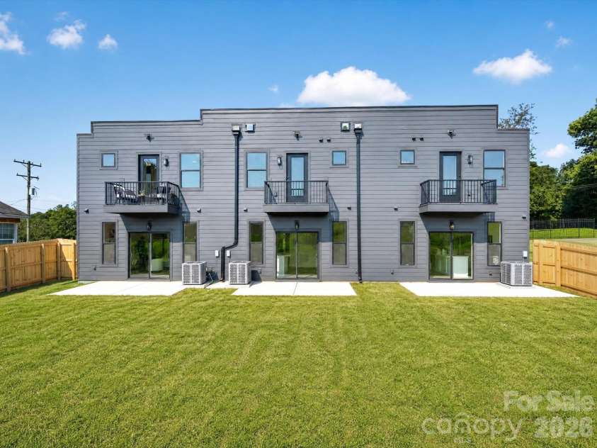 2725 Watson Drive, Charlotte, NC 28208.  MLS# CAR4415519, YatesRealty ID 45841. Grass is photoshopped in.