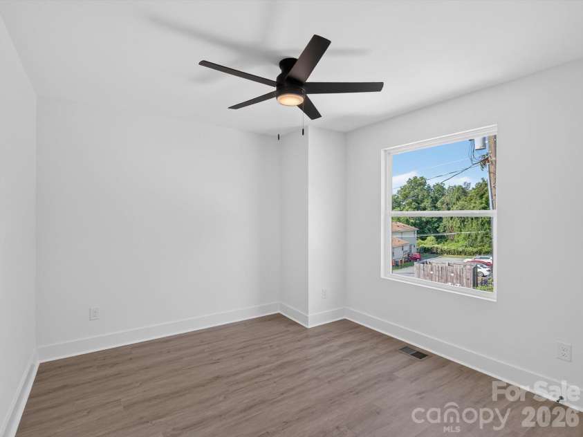 2725 Watson Drive, Charlotte, NC 28208.  MLS# CAR4415519, YatesRealty ID 45841. Spacious Secondary Bedroom